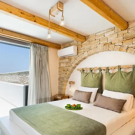 Seaview Villas *